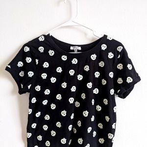 Messy Bun Just Chillen black glow in the dark crop top tee with skulls, medium